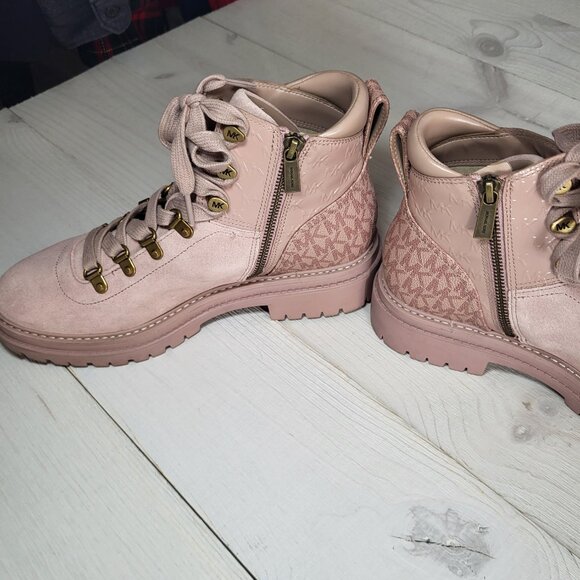 Micheal Kors Women's Leather Combat Hiking Style Logo Ankle Boot Preppy - Picture 4 of 6